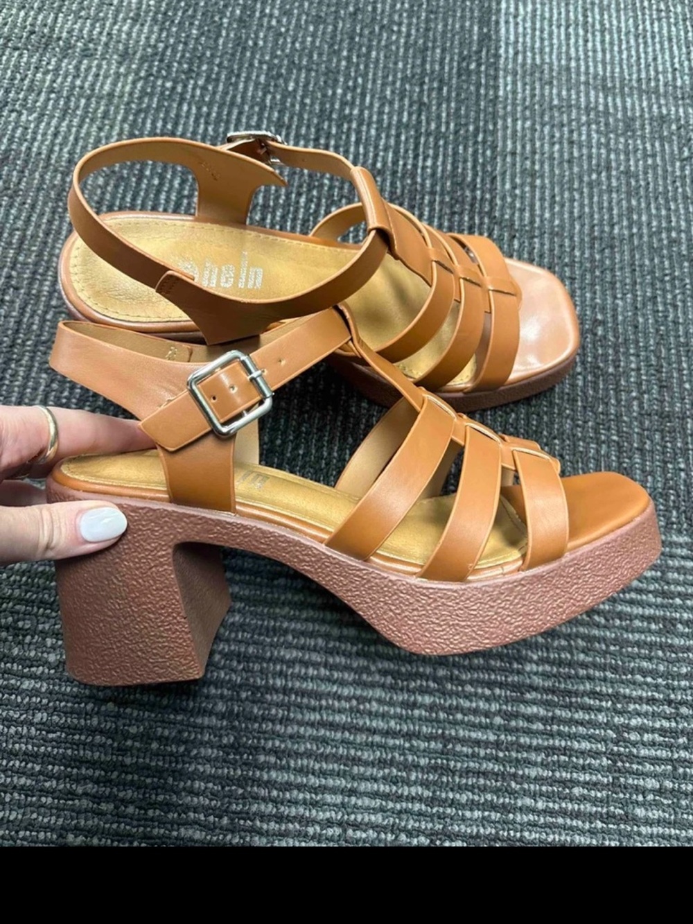 Women's Tan Strappy Block Heel Sandals - Unbranded